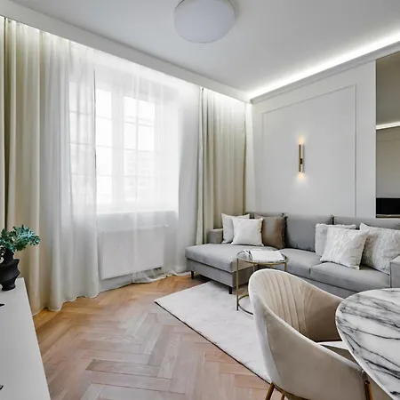 Rentplanet - Krasinskiego Apartment