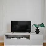 Rentplanet - Krasinskiego Appartement
